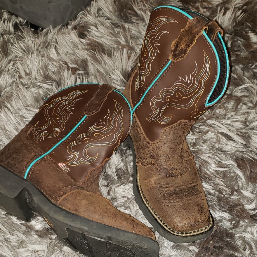 Justin western boots size 8.5